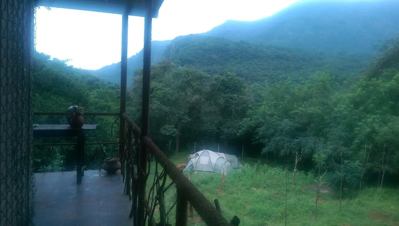 Naturee Riverstone River Cottage キャンディー