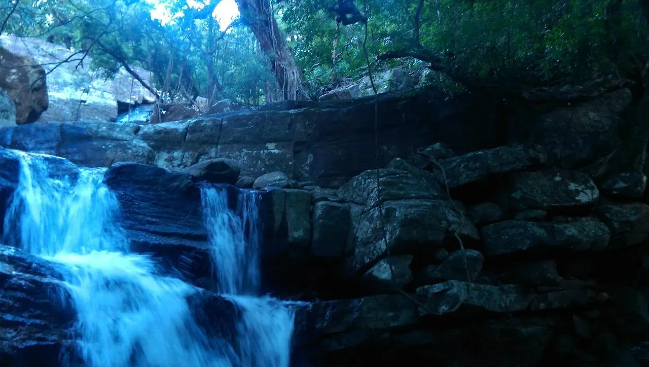Naturee Riverstone River Cottage キャンディー 0*,