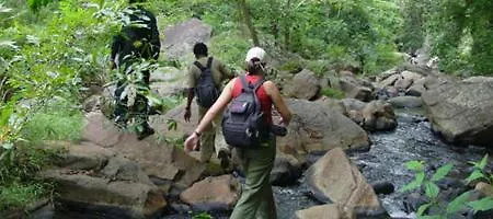 山林小屋 Naturee Riverstone River Cottage 康提