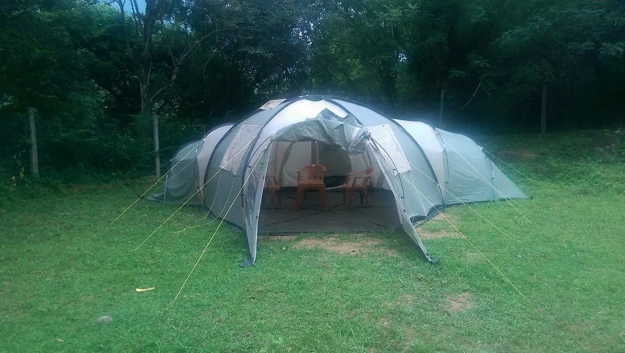 山林小屋 Naturee Riverstone River Cottage 康提