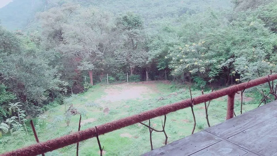 Naturee Riverstone River Cottage 康提